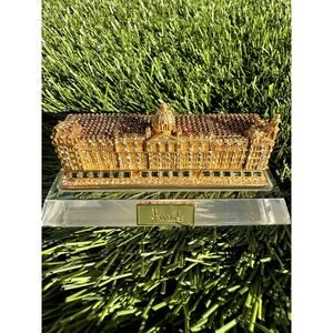 Estee Lauder Harrods Palace Compact Boxed & Hand signed